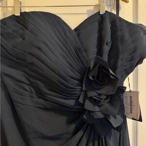 Evening gown navy blue, sweetheart neckline, florals